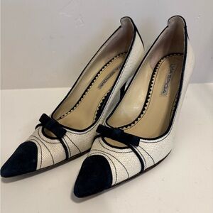 Via Spiga Cream and Dark Navy Pointed Toe Bow Heels